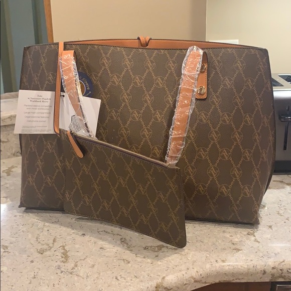 Adrienne Vittadini Tote - Picture 4 of 4